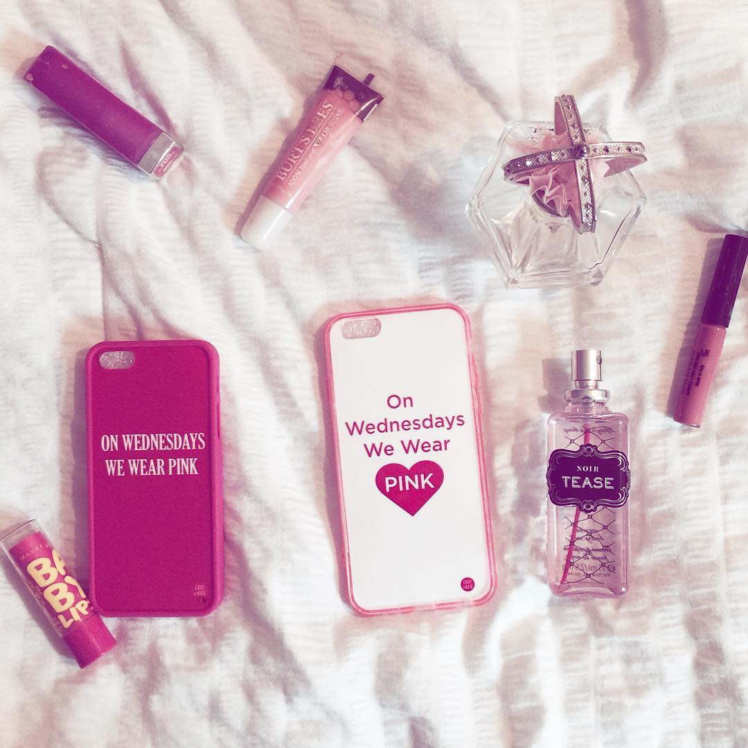 Happy  it's October 3rd!
Order either of our 'On Wednesdays we wear pink' cases and get 20% off your entire purchase using Coupon Code "MEANGIRLS" at checkout!