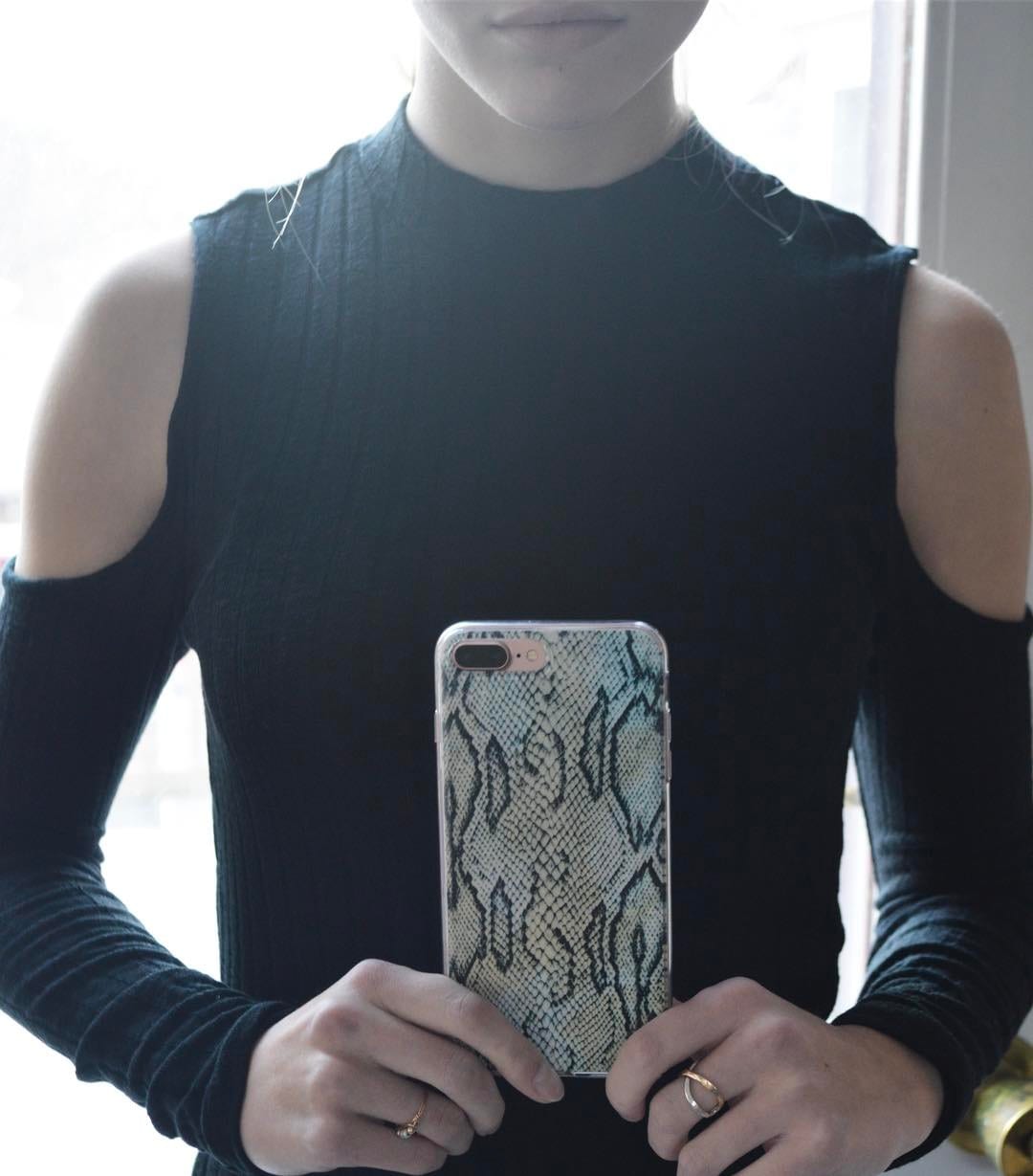 Love our "SNAKESKIN"  design  tag someone down below who would like this!
WWW.CASESBYKATE.COM
