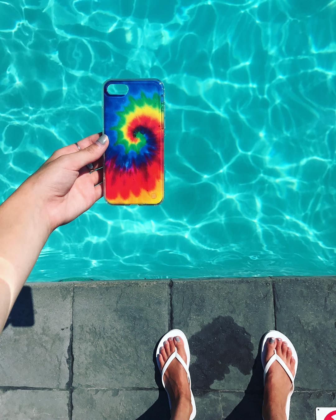 ️ CASE PICTURED: "TIE DYE"
WWW.CASESBYKATE.COM