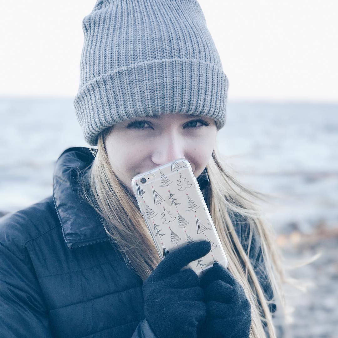 Shop Cases by Kate for fun and inexpensive gifts - all of our holiday and winter designs are on sale through the new year! ☃️️?