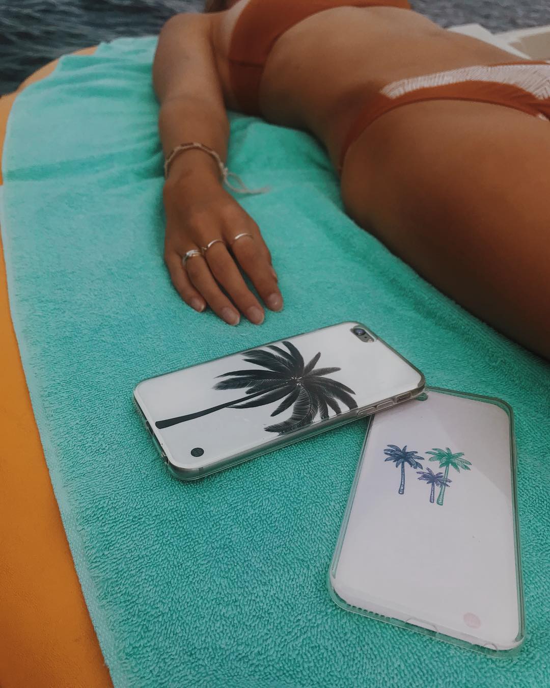 lake days ft. palms + pink palms cases

buy now on WWW.CASESBYKATE.COM