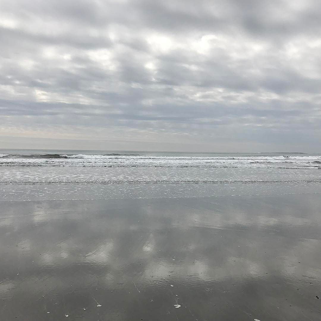 Starting to feel #spring in the air #maine #thewaylifeshouldbe #beach #higginsbeach #heartenhome #beautifulnature