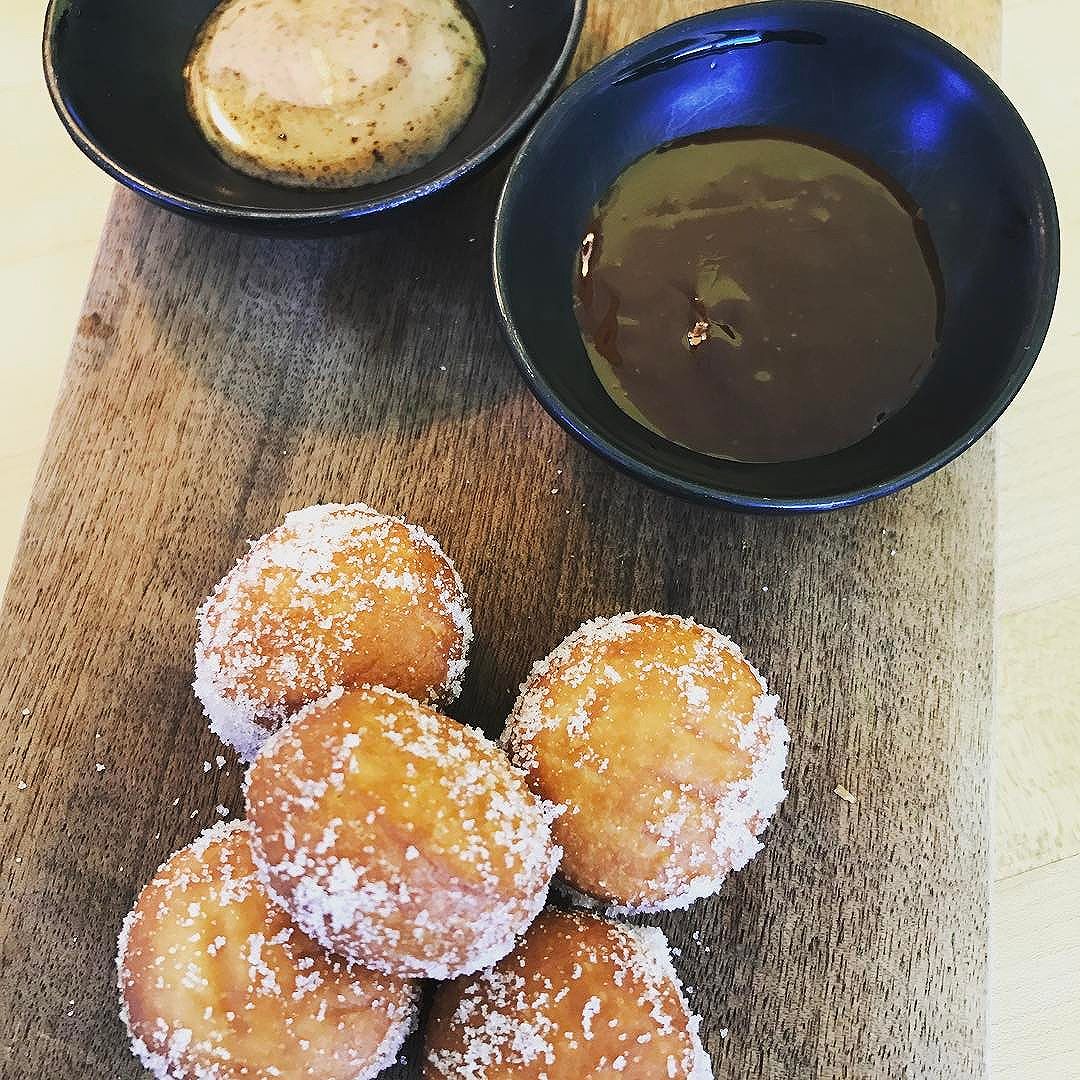 Doughnut holes @thehoneypaw for brunch yum #doughnuts  #portlandmaine #maine #eatlocal #yummy #heartenhome