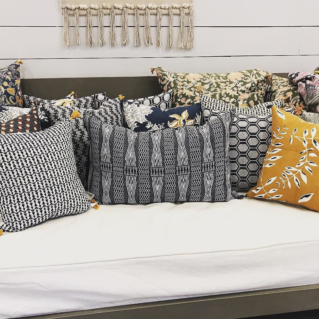 Great collection of throw pillows @fitzbennetthome